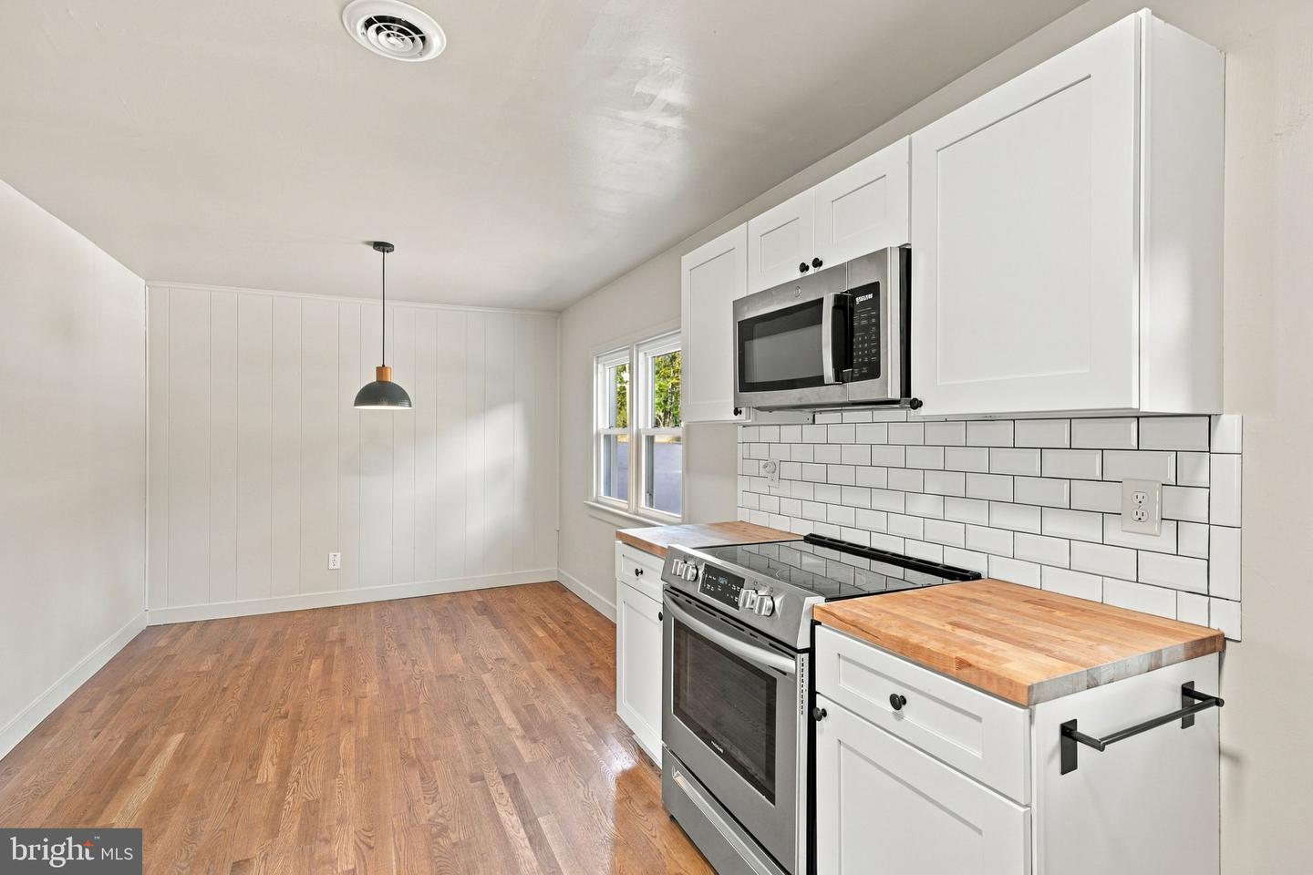 26097 Townfield Dr Property Photo 12