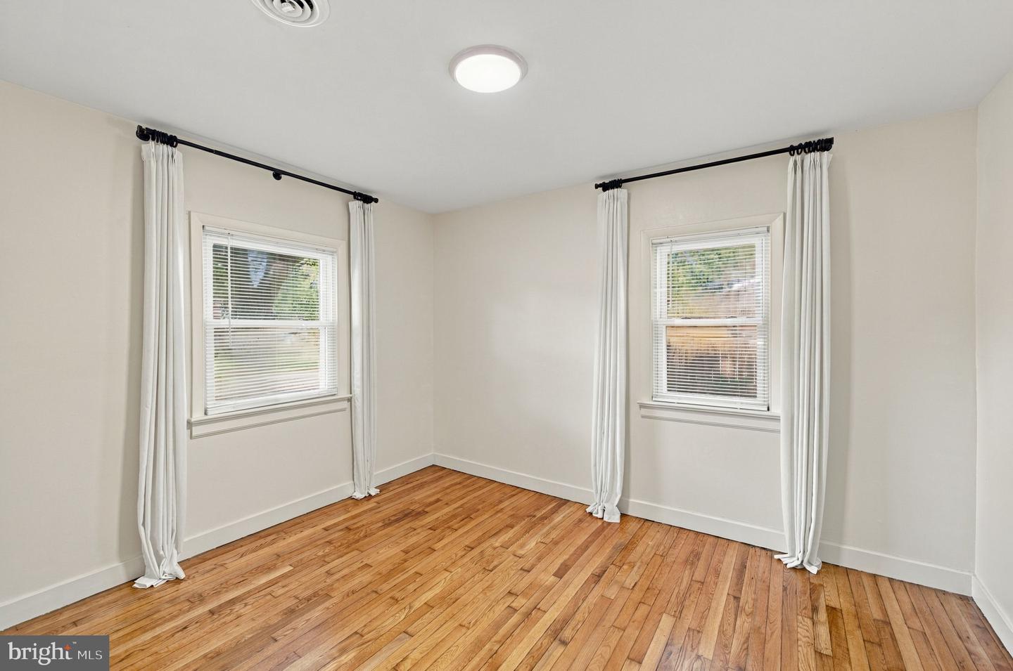 26097 Townfield Dr Property Photo 15