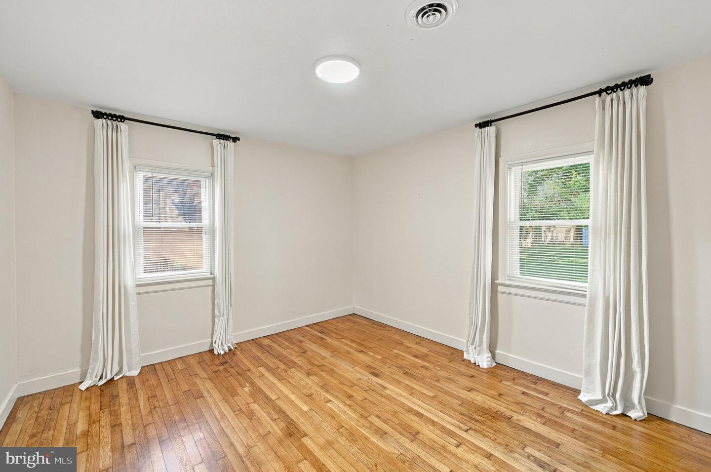 26097 Townfield Dr Property Photo 17