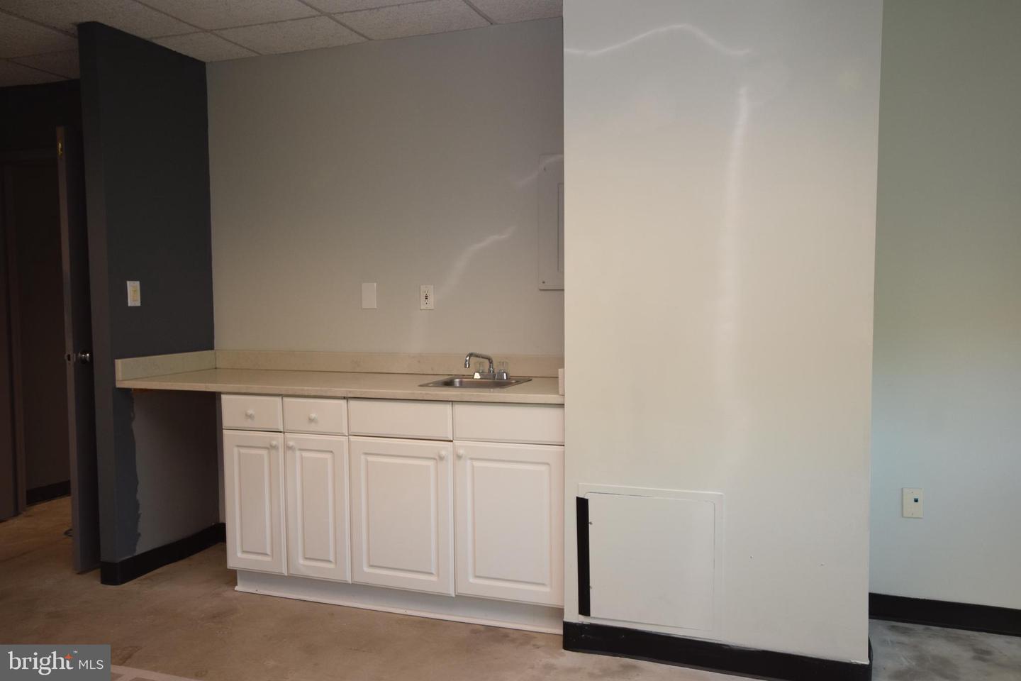 200 Little Falls Property Photo 23