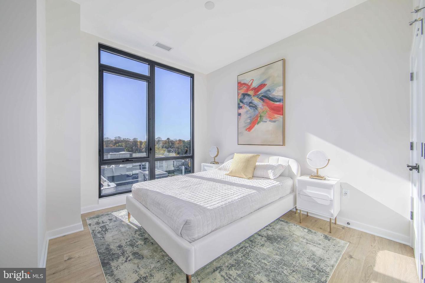 255 W. Falls Station Blvd #ph2 Property Photo 12