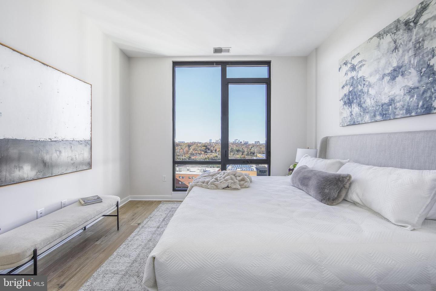 255 W. Falls Station Blvd #ph2 Property Photo 14