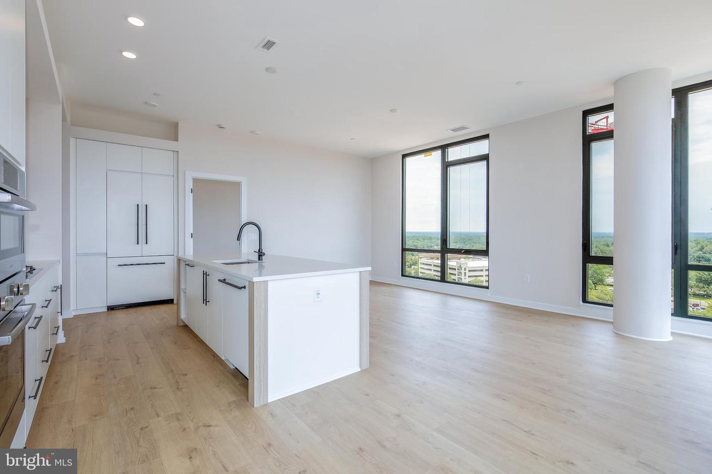 255 W. Falls Station Blvd #ph6 Property Photo 11