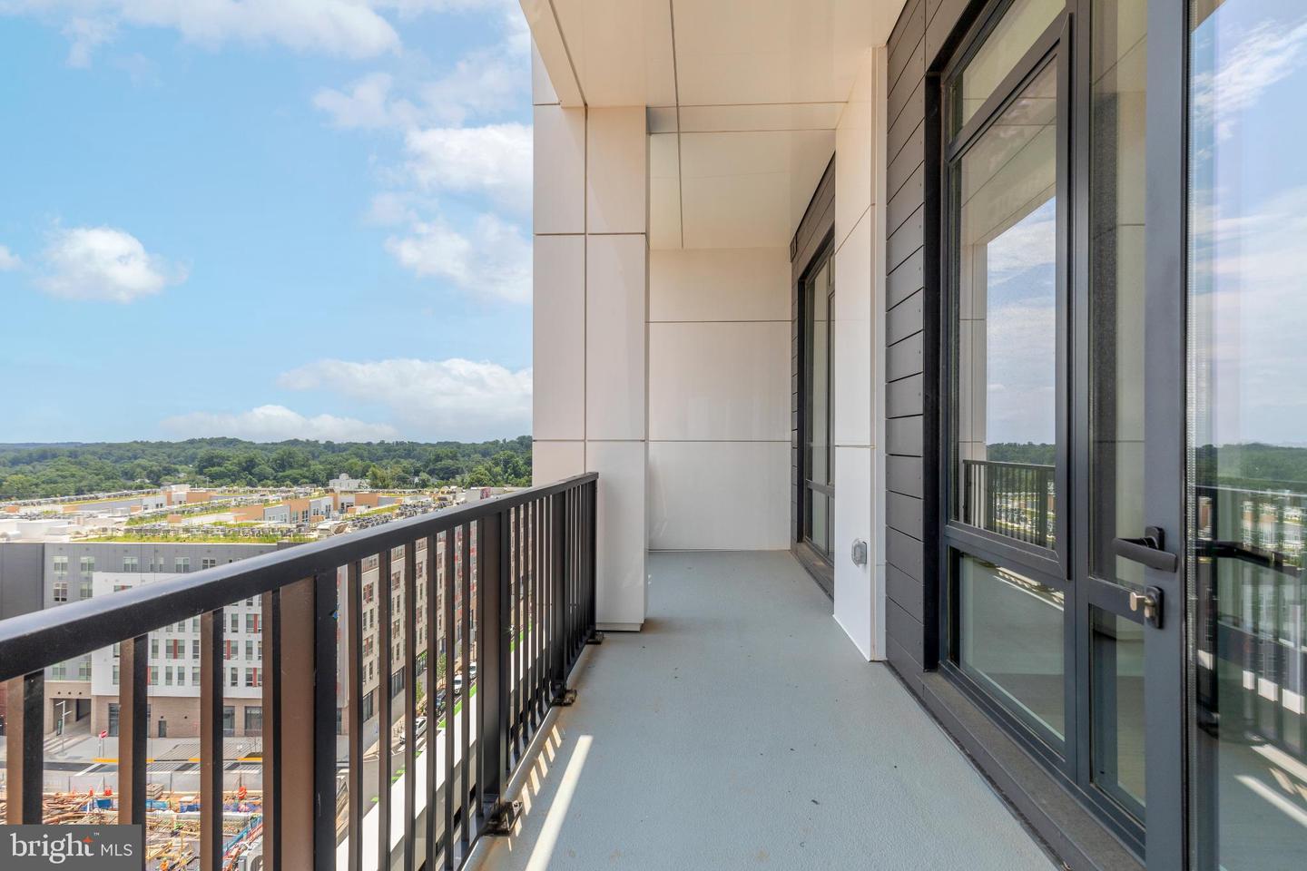 255 W. Falls Station Blvd #ph6 Property Photo 16