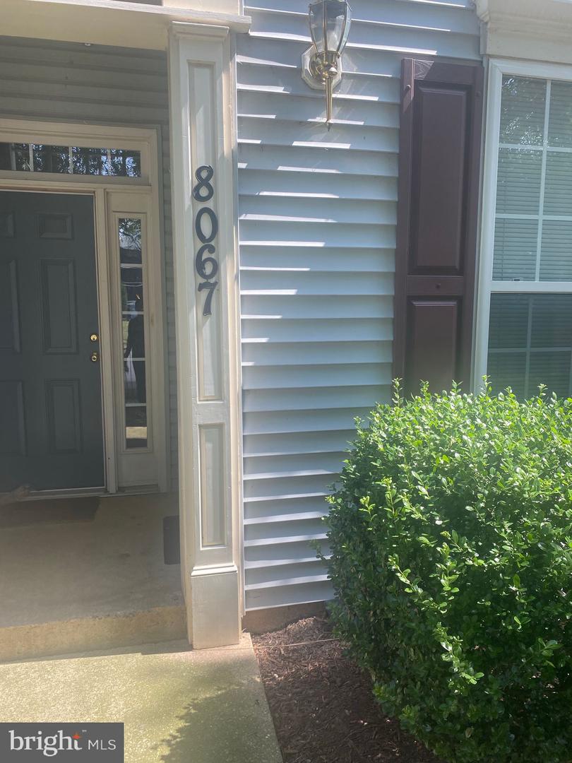 8067 Gatehouse Property Photo