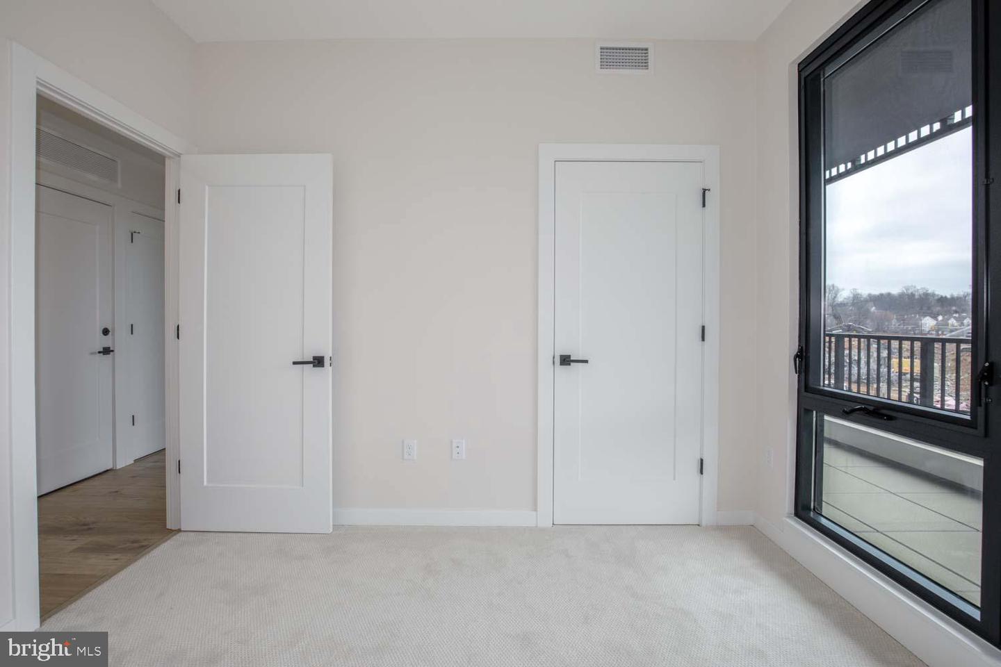 255 W. Falls Station Blvd #206 Property Photo 17