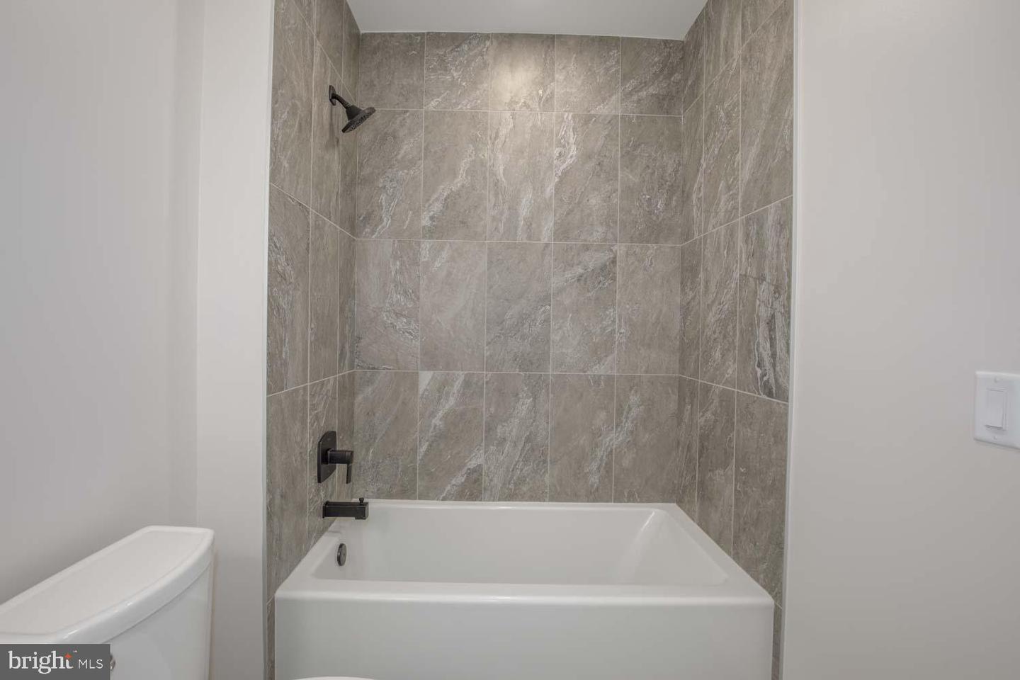 255 W. Falls Station Blvd #206 Property Photo 20