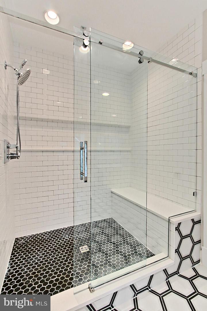 1204 Seaton Ln Property Photo 29