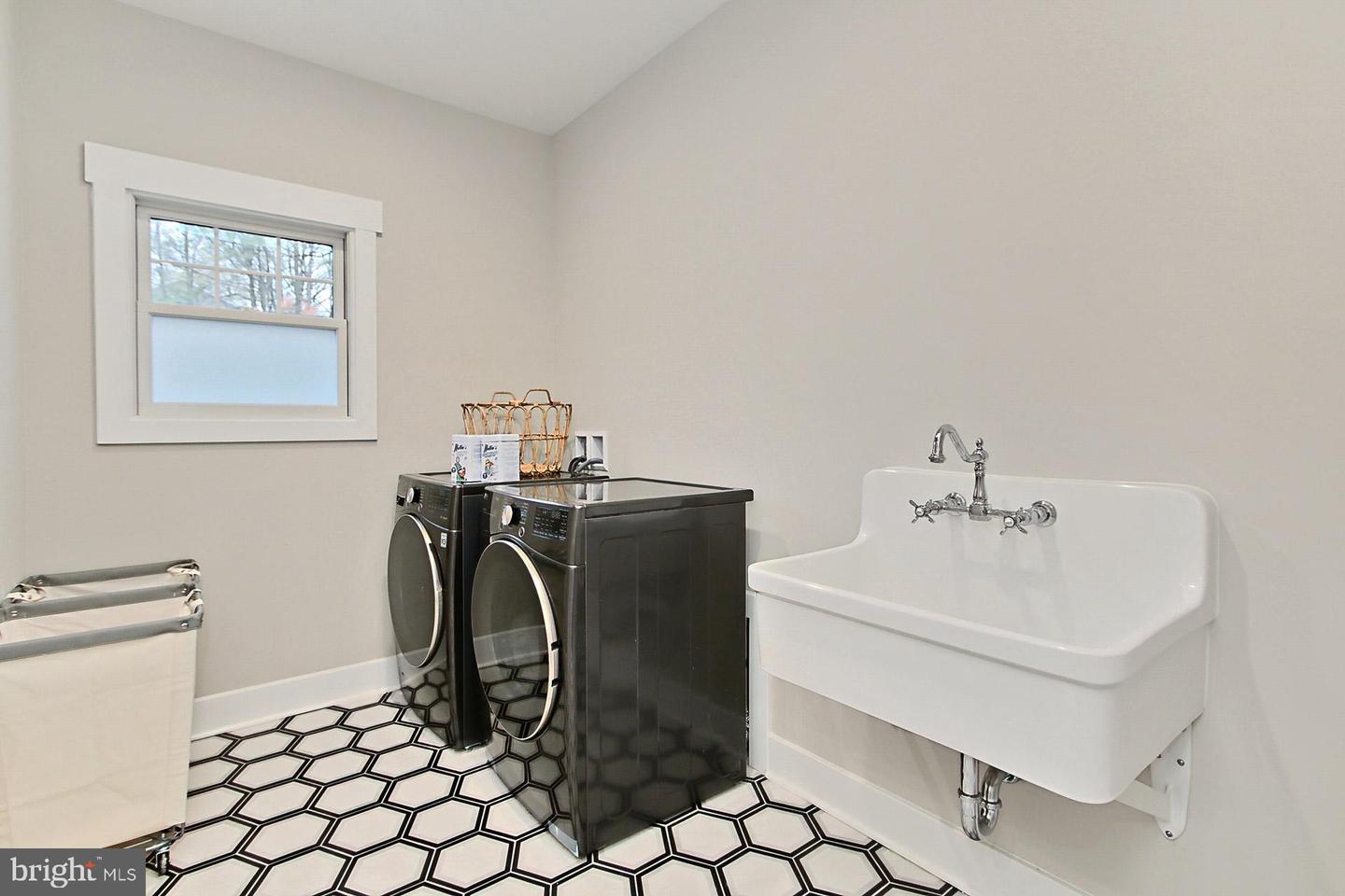 1204 Seaton Ln Property Photo 31
