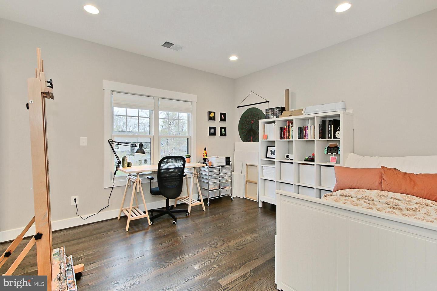 1204 Seaton Ln Property Photo 37