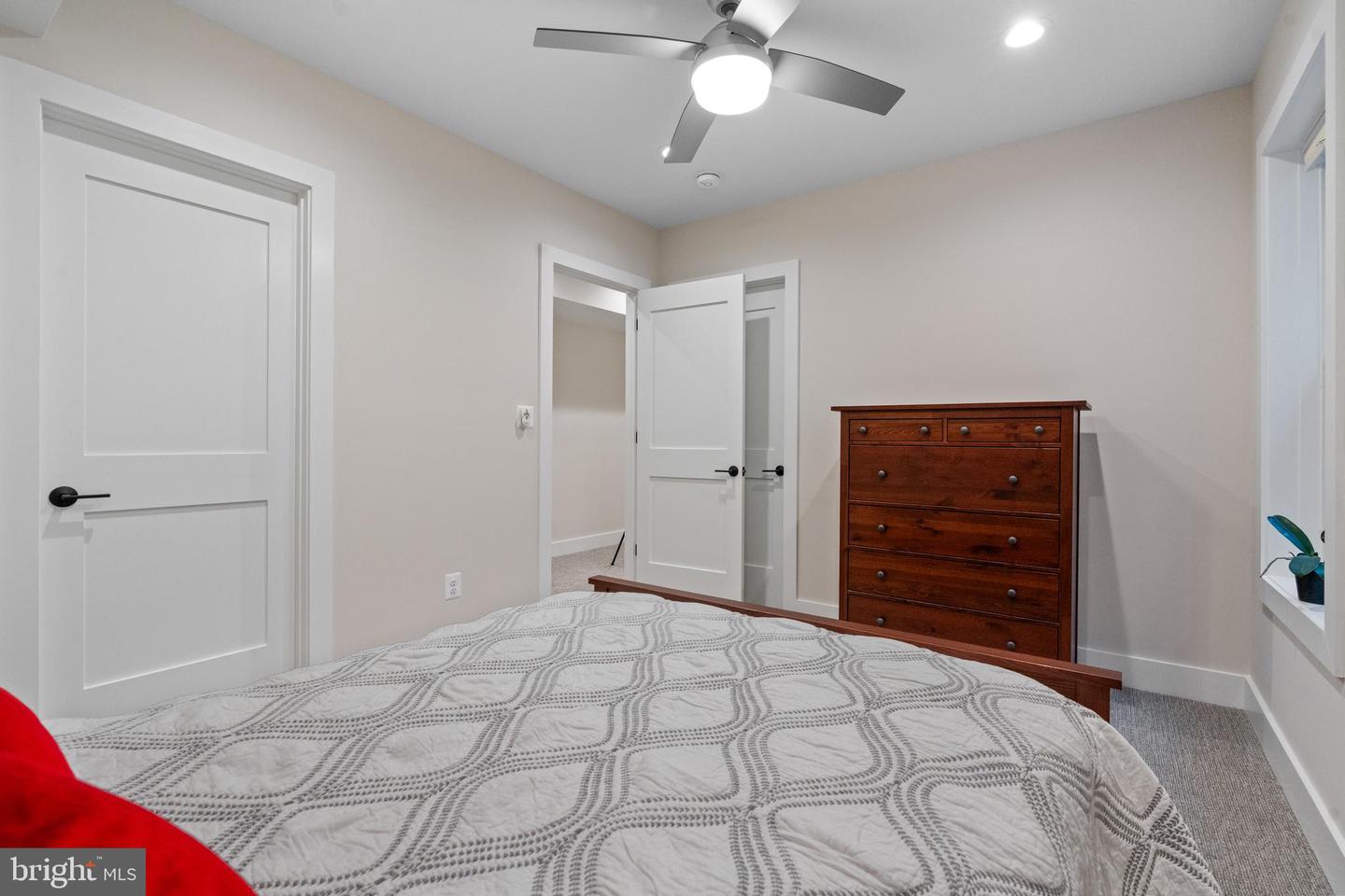 701 Berry St Property Photo 38