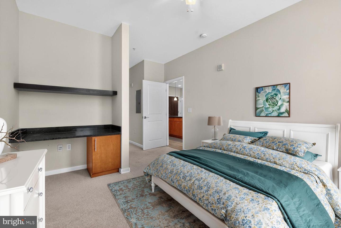 444 W Broad St W #204 Property Photo 12