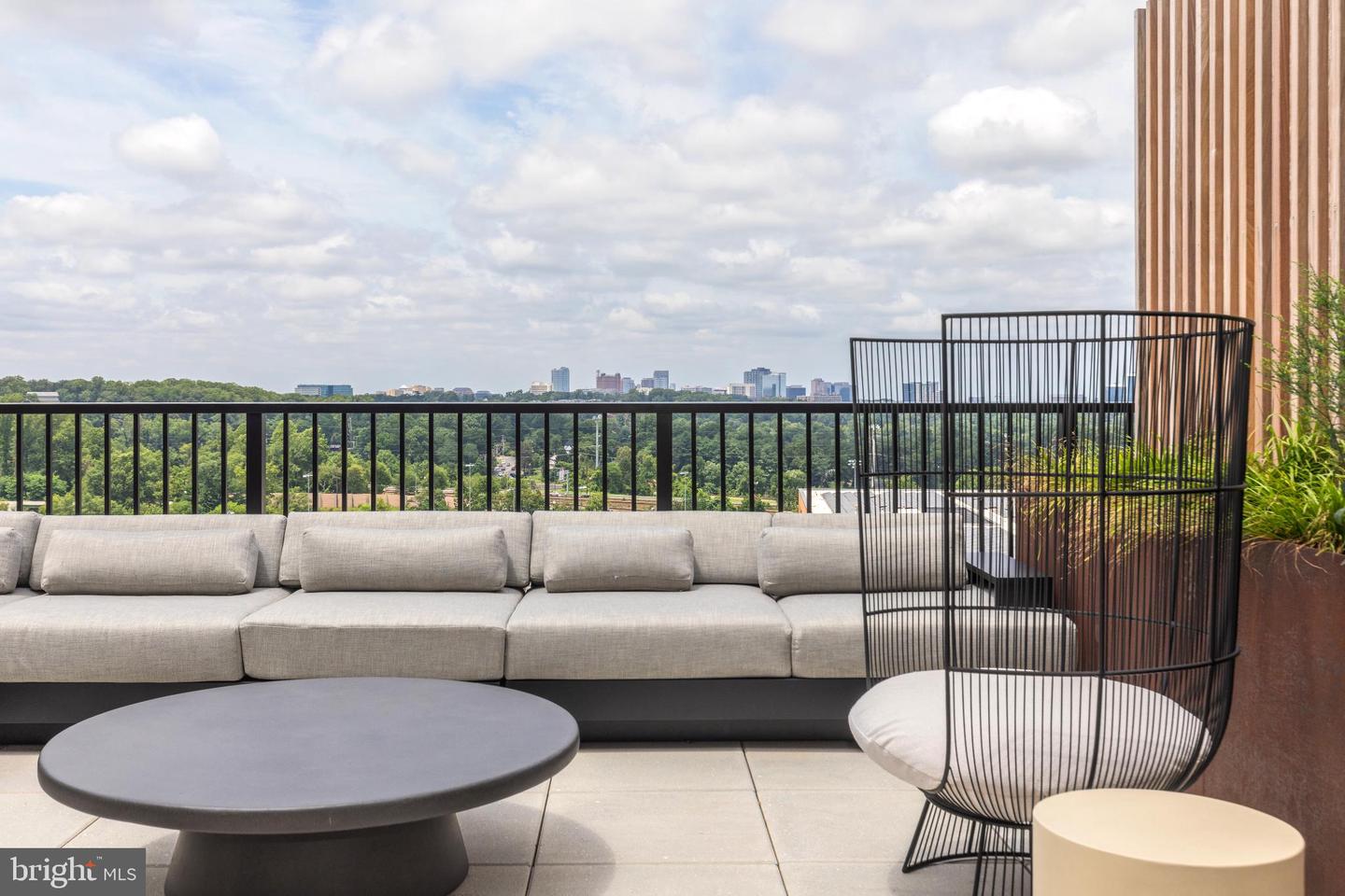 255 W. Falls Station Blvd #903 Property Photo 32