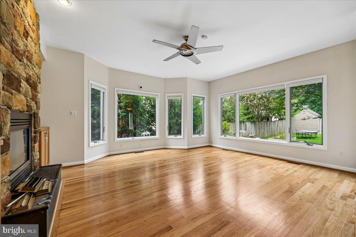904 Lincoln Ave Property Photo 11