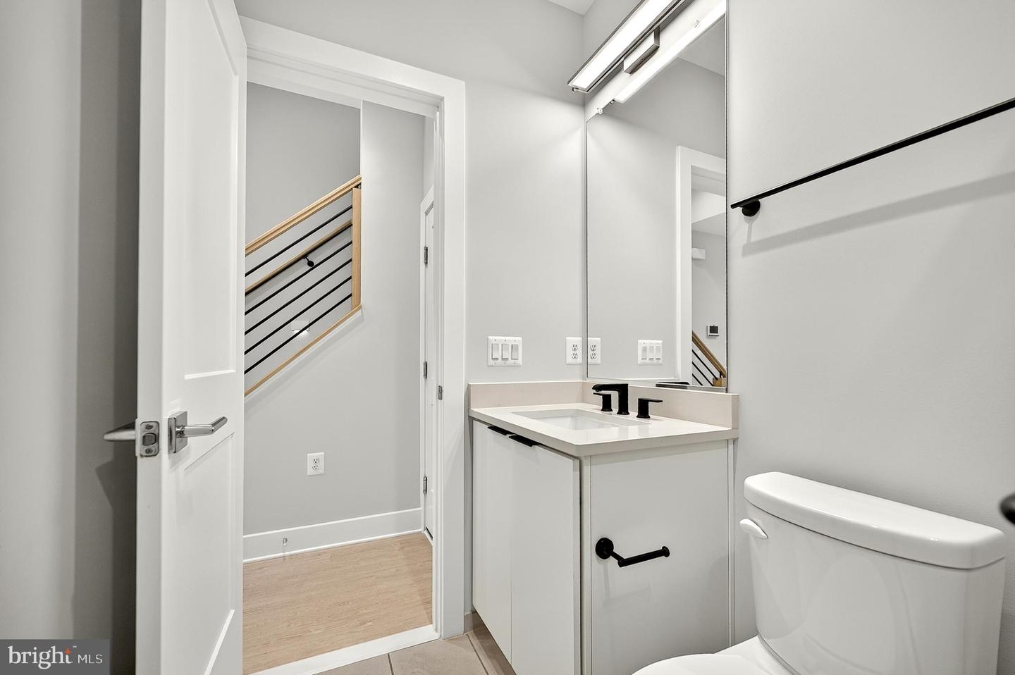 158 N Lee Property Photo 11