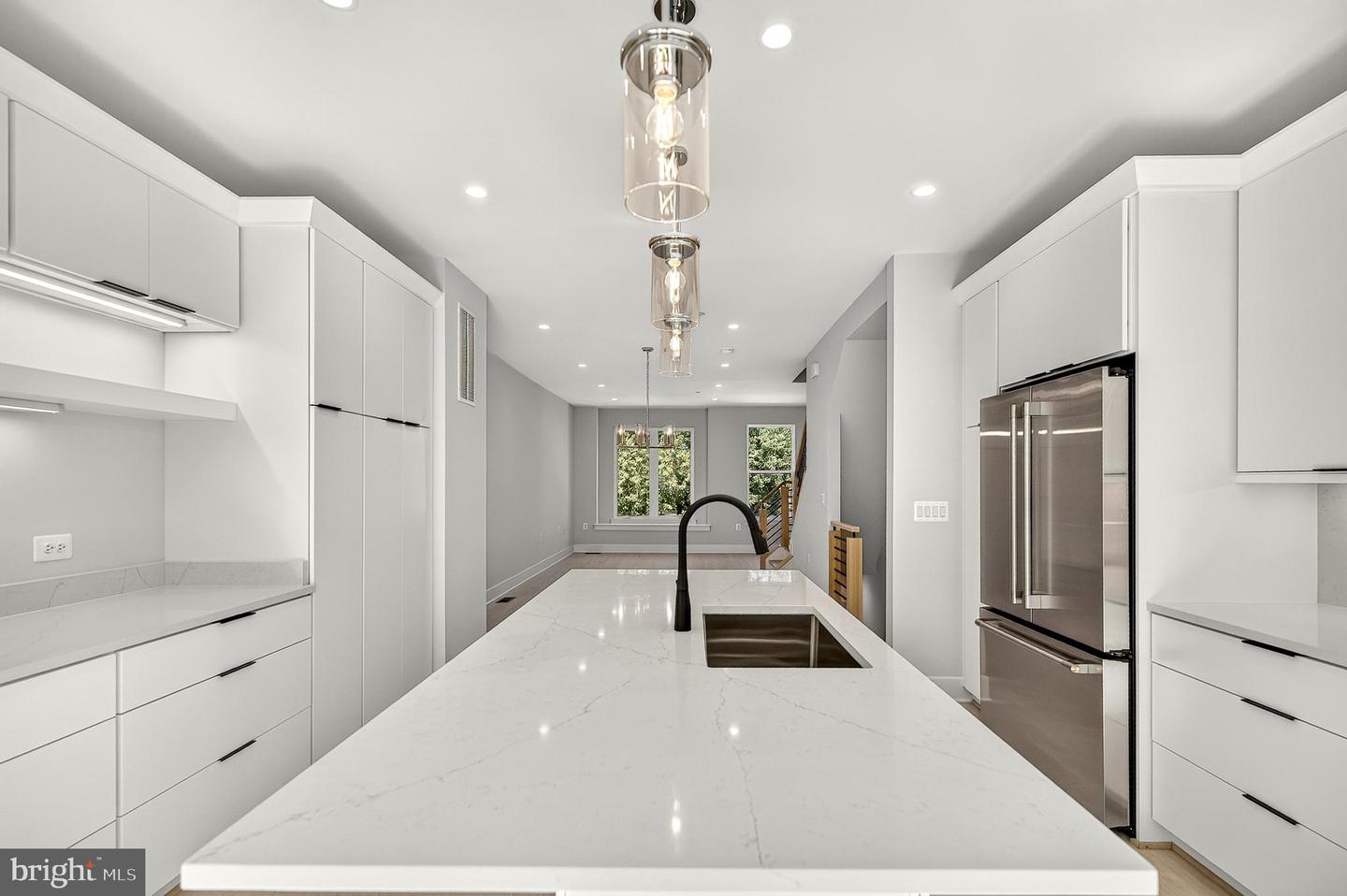 158 N Lee Property Photo 18