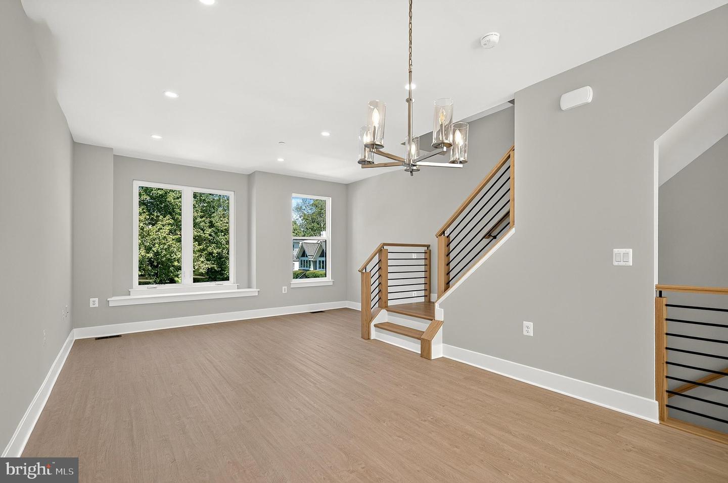 158 N Lee Property Photo 26