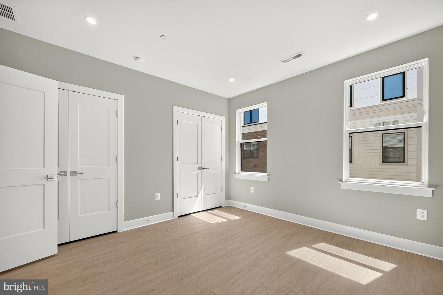 158 N Lee Property Photo 34