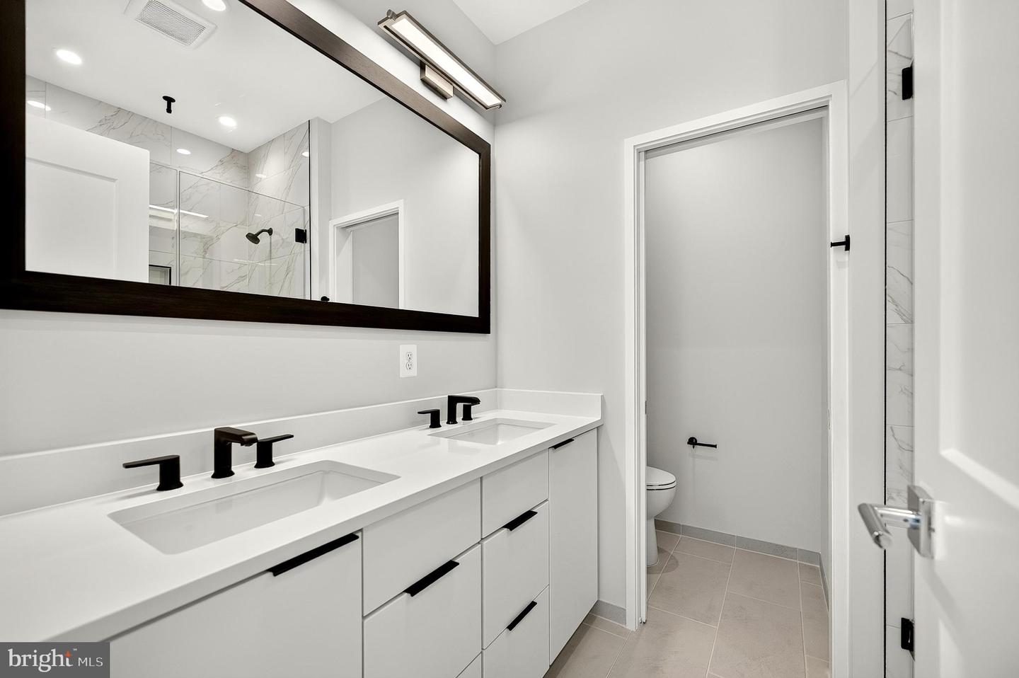 158 N Lee Property Photo 35