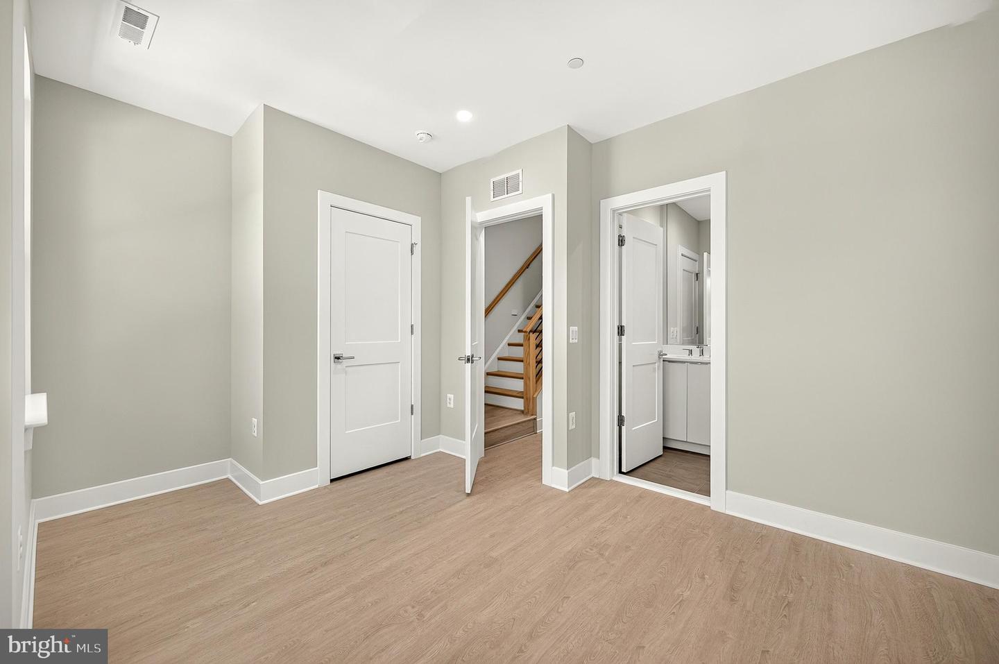 158 N Lee Property Photo 42