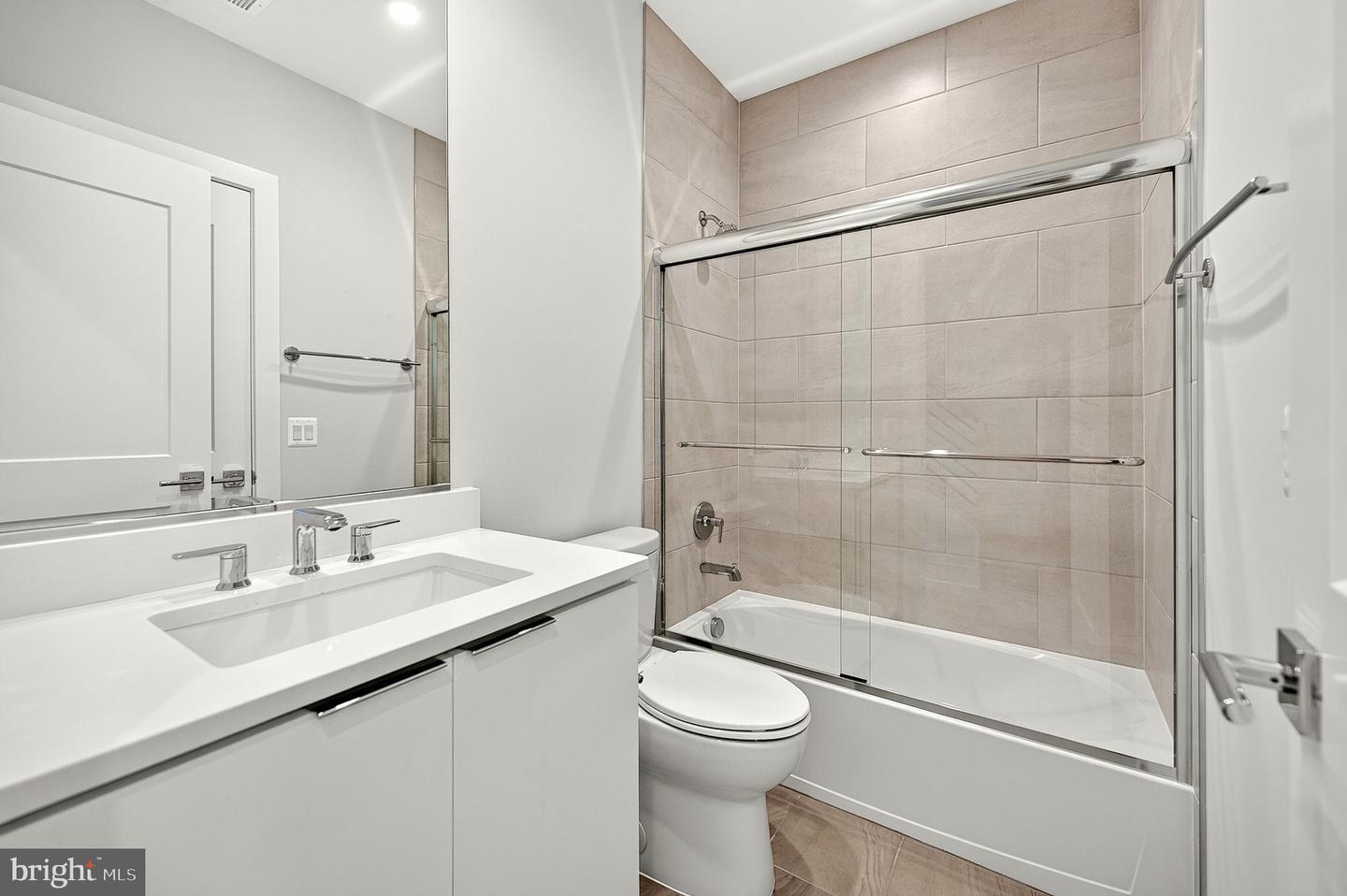 158 N Lee Property Photo 45