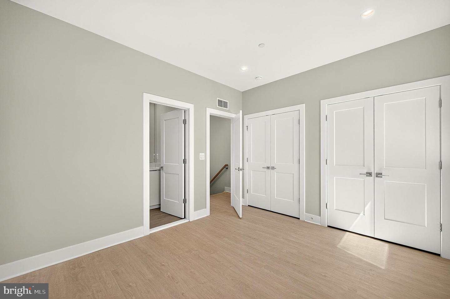 158 N Lee Property Photo 57