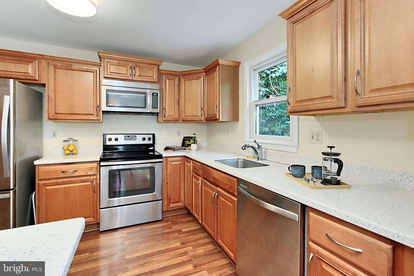 503 Randolph St Property Photo 13