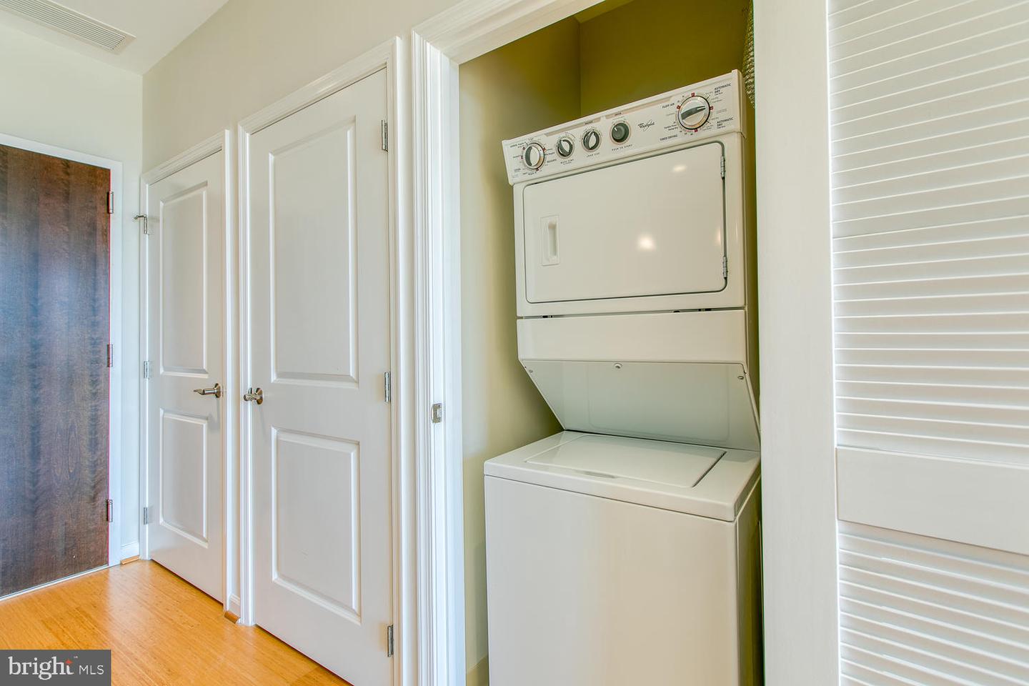 444 W Broad St #515 Property Photo 22