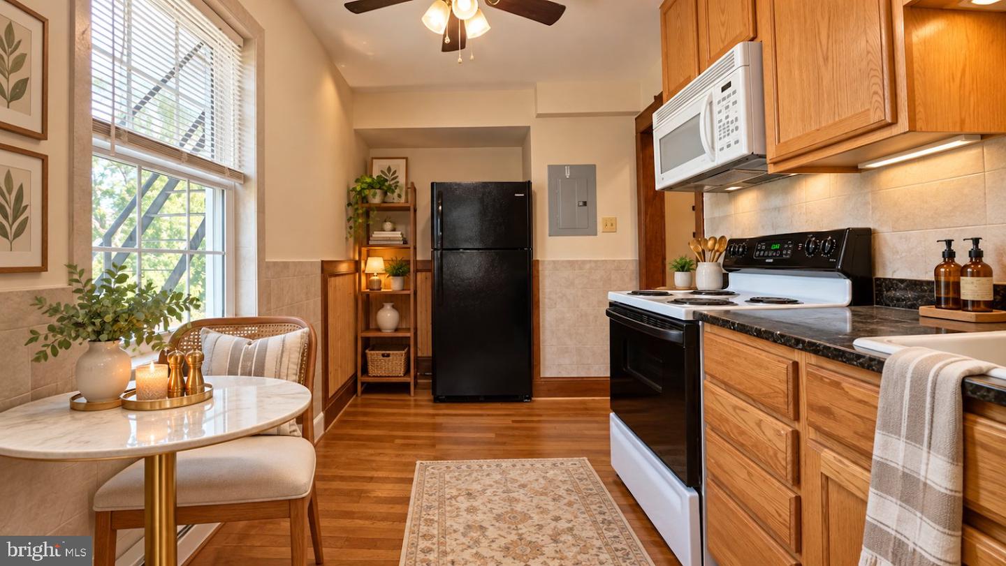 1034 S Washington St #3 Property Photo 6