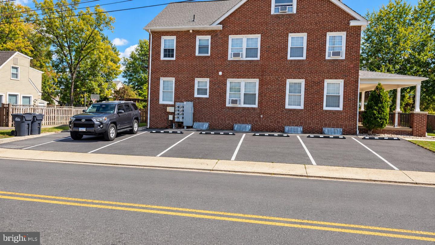 1034 S Washington St #3 Property Photo 16