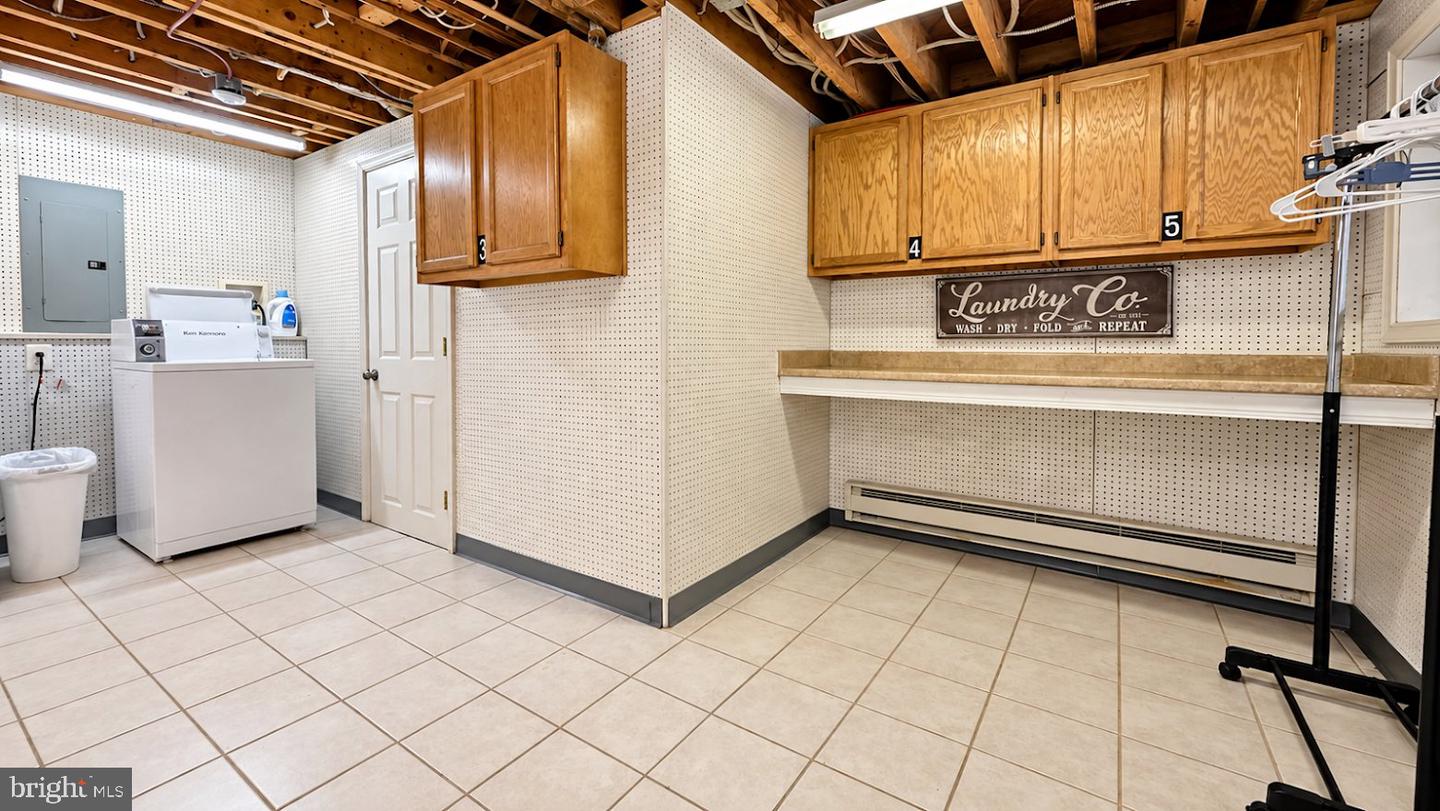 1034 S Washington St #3 Property Photo 18
