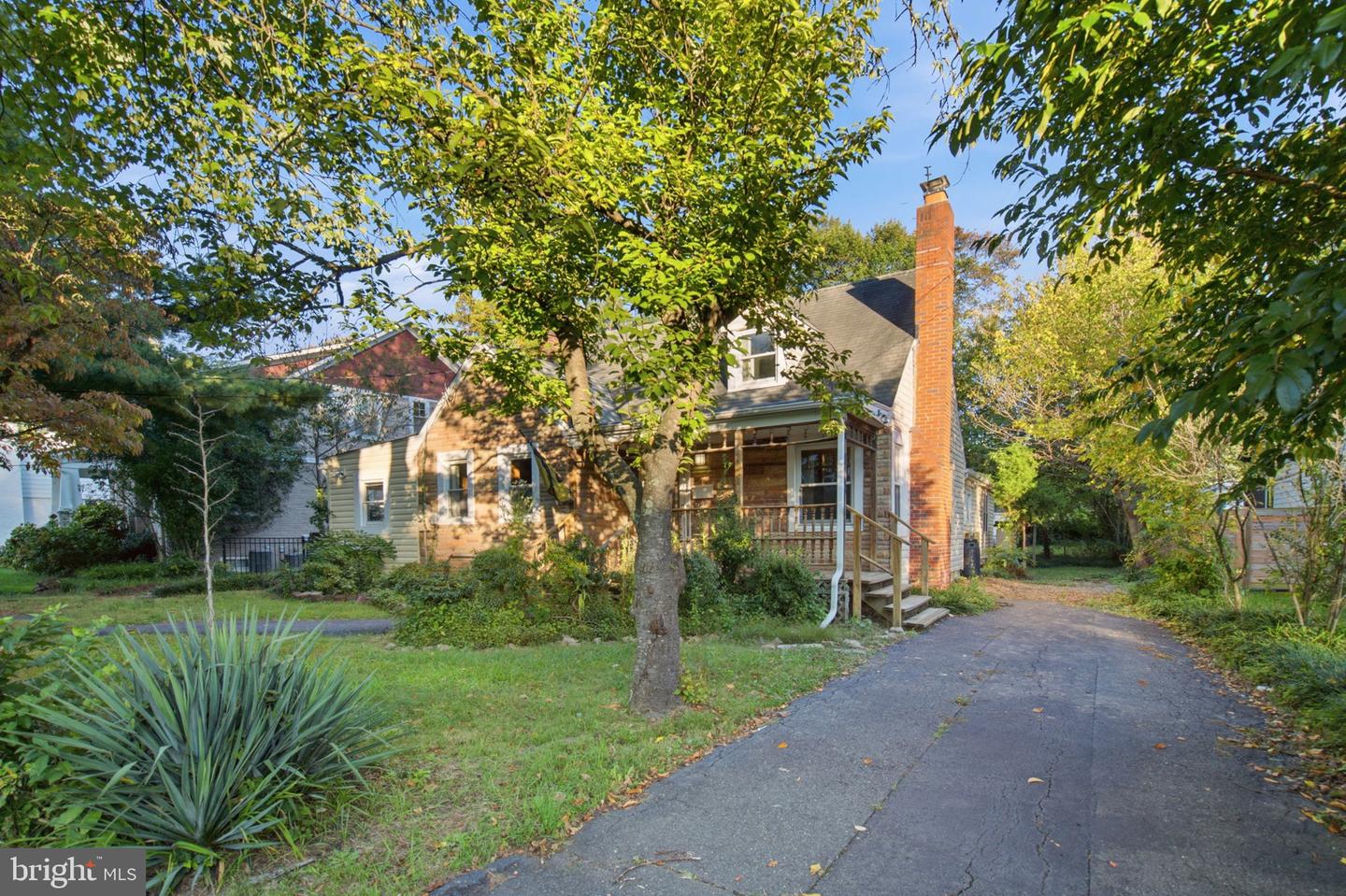 115 S Spring St Property Photo 3