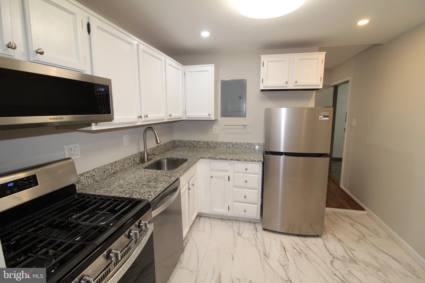 200 Maple Ave #600 Property Photo 17