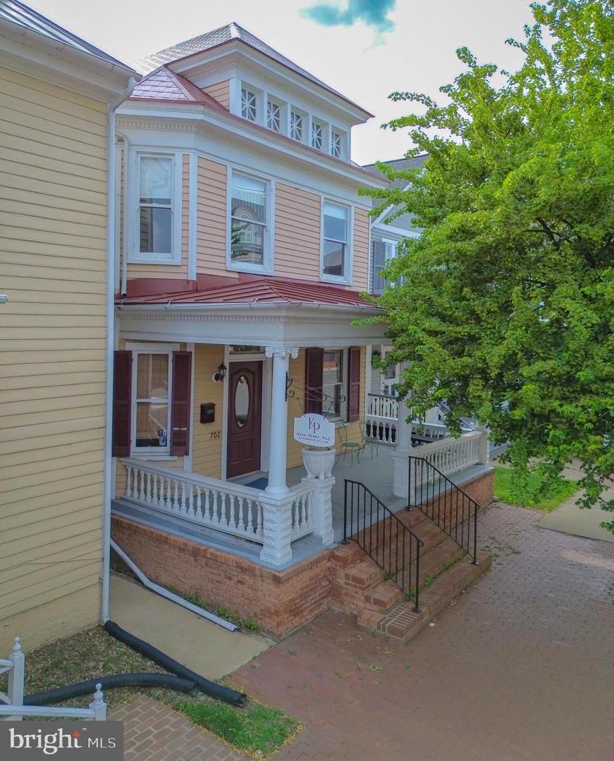 702 Princess Anne St Property Photo 1