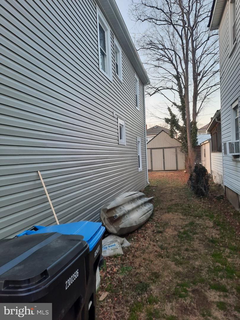 807 Wolfe St Property Photo