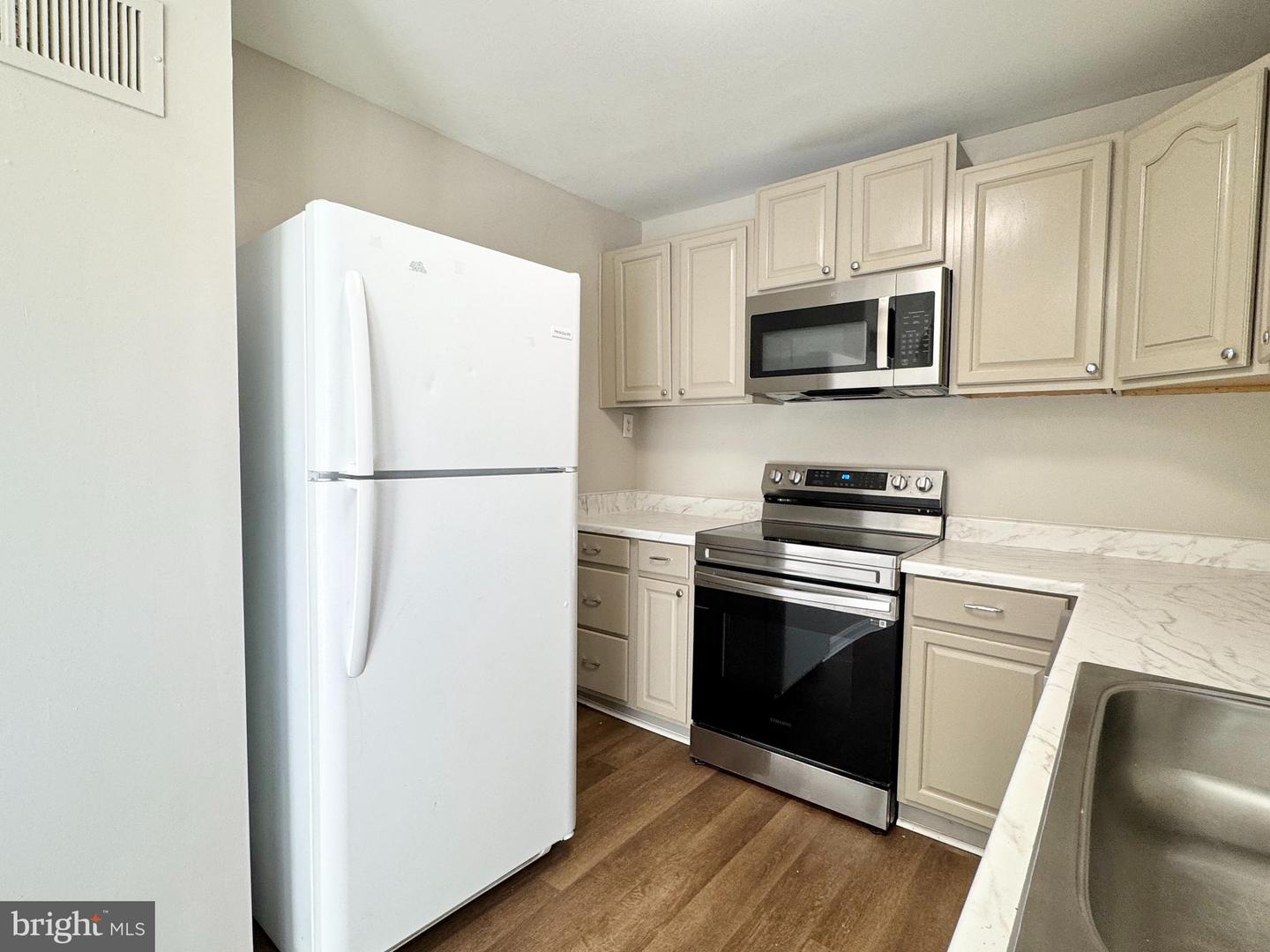 134 Hickok Cir Property Photo 2