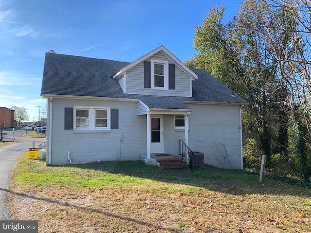 1820 Woodlyn Dr Property Photo 3