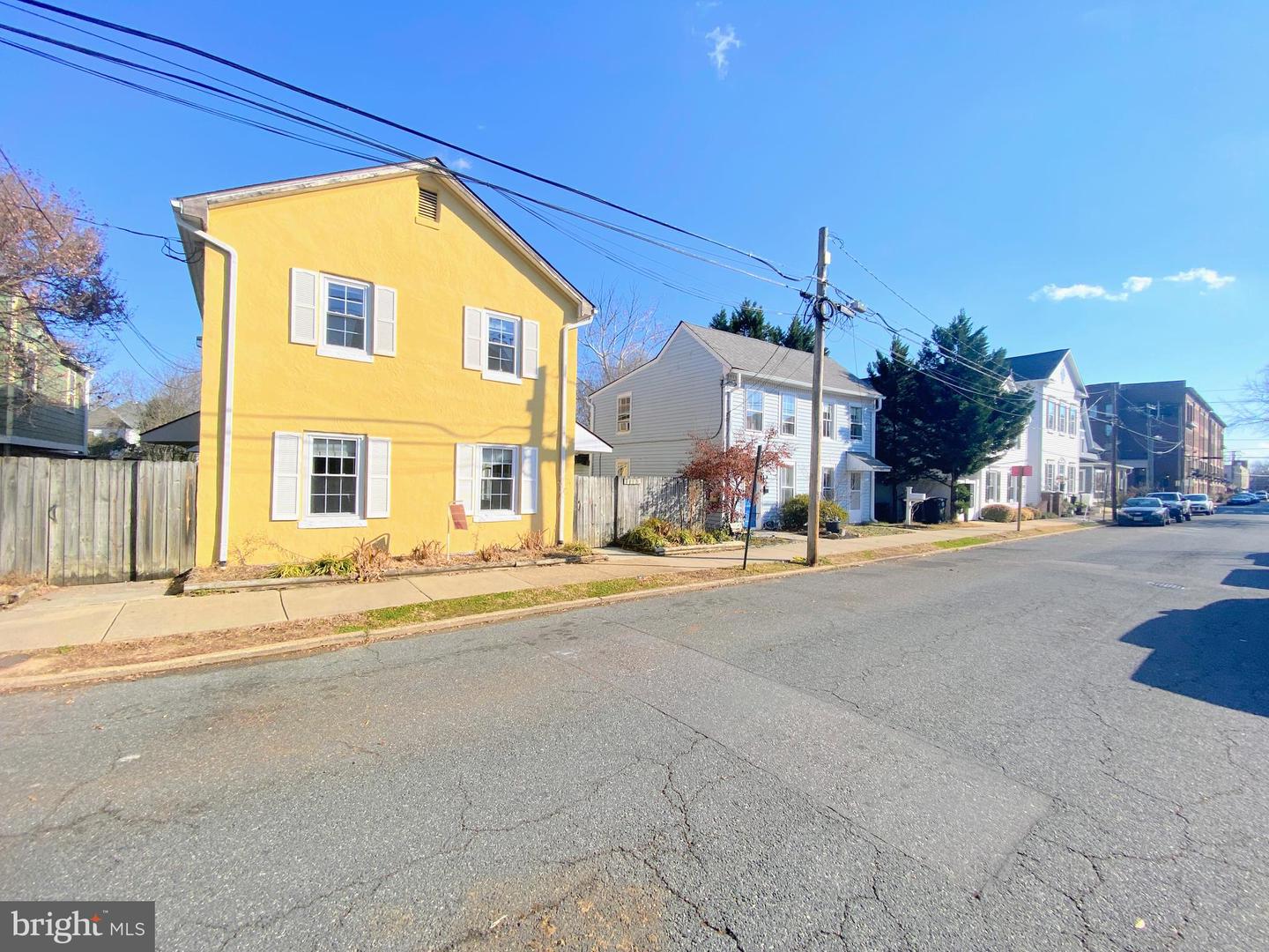 1115 Winchester St #d Property Photo