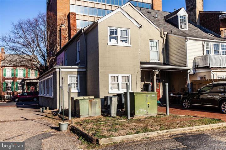 606 Caroline St Property Photo 25