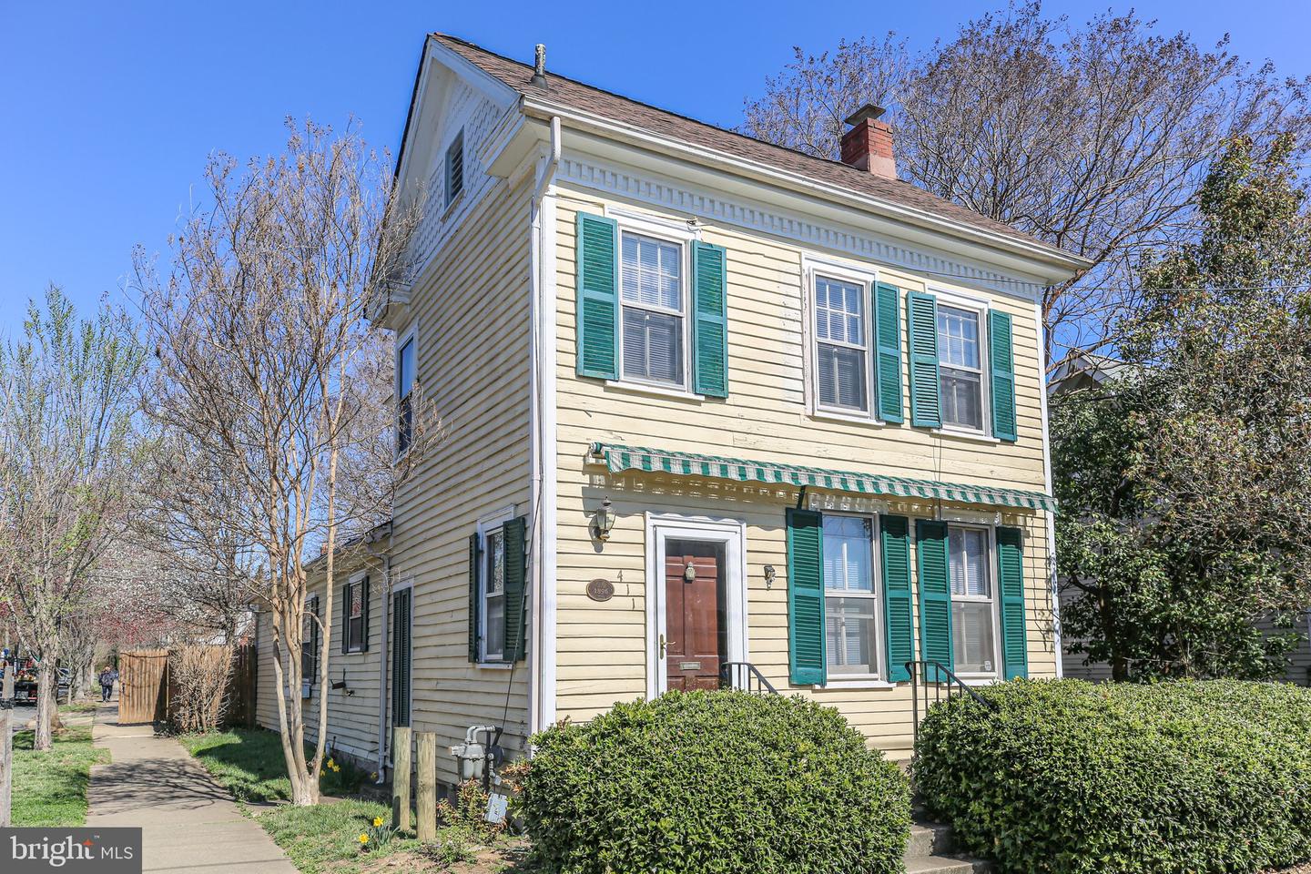 411 Pitt St Property Photo