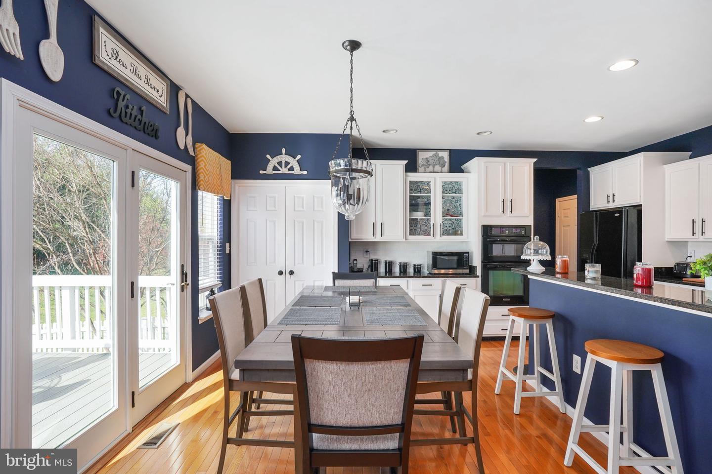 1112 Pickett St Property Photo 25