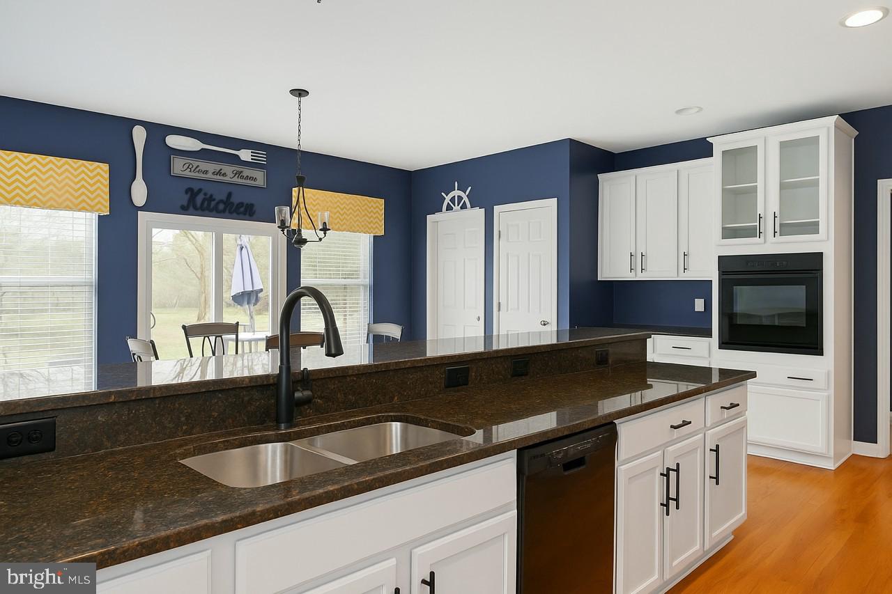 1112 Pickett St Property Photo 26