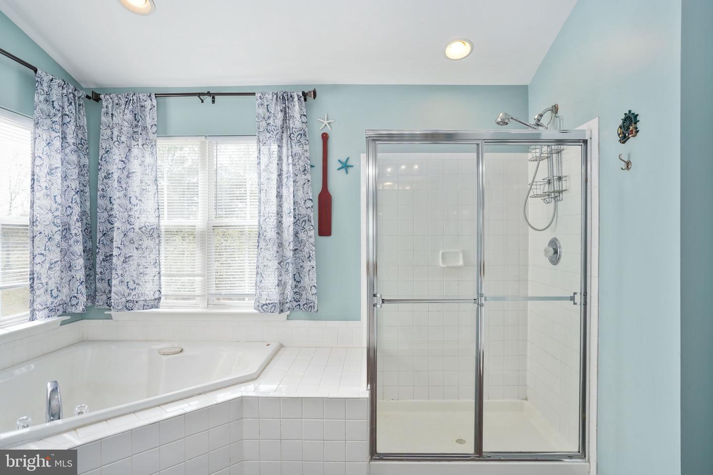 1112 Pickett St Property Photo 40