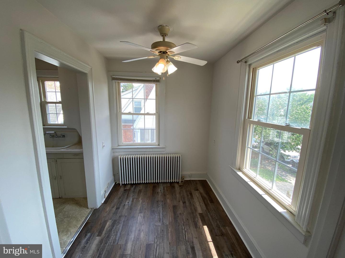 1003 Kenmore Ave Property Photo 8