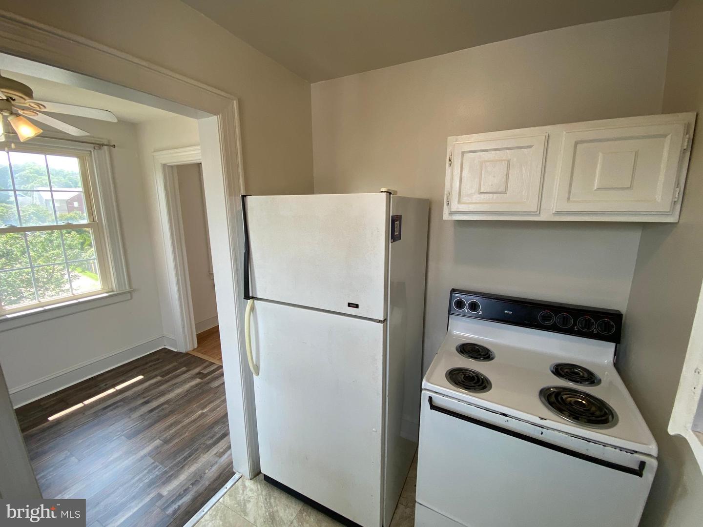 1003 Kenmore Ave Property Photo 11