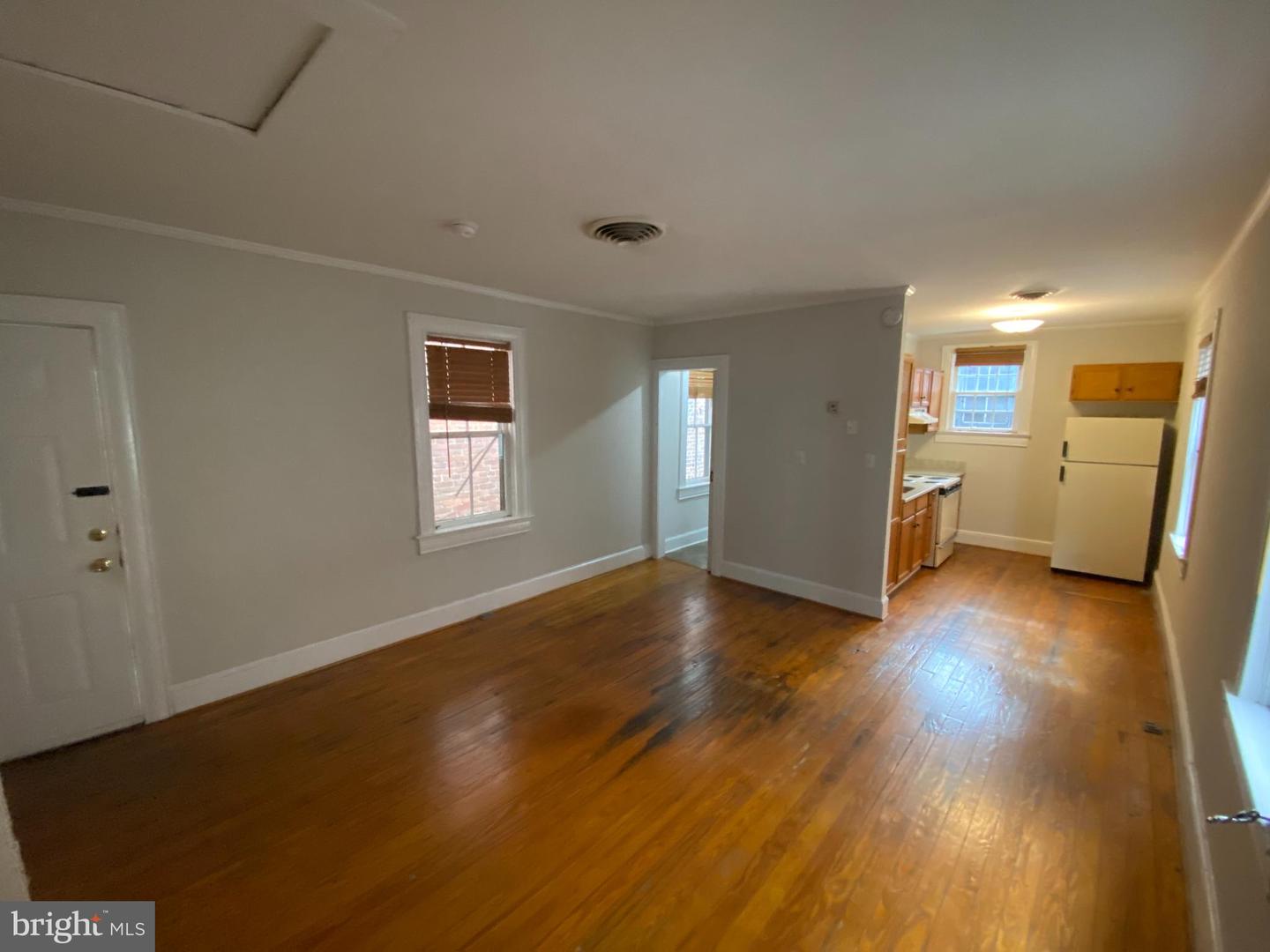 806 CAROLINE ST #APT B Property Photo 1