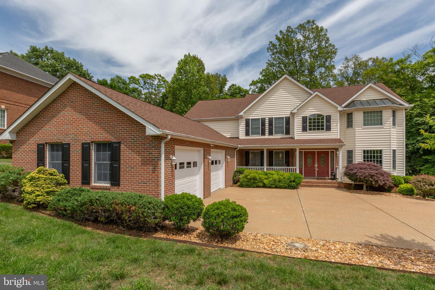 1001 Featherston Ct Property Photo 1