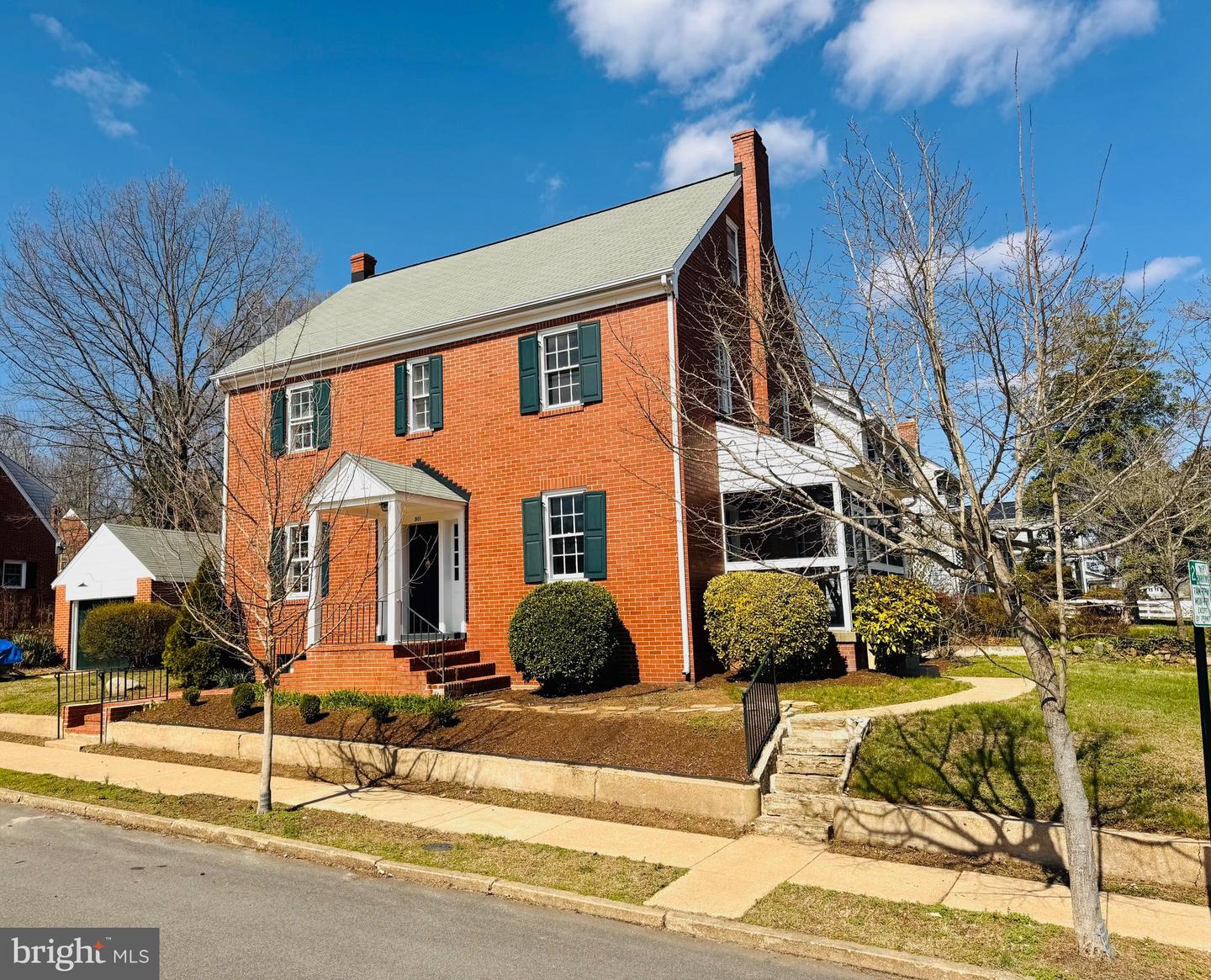 901 Monroe St Property Photo 1
