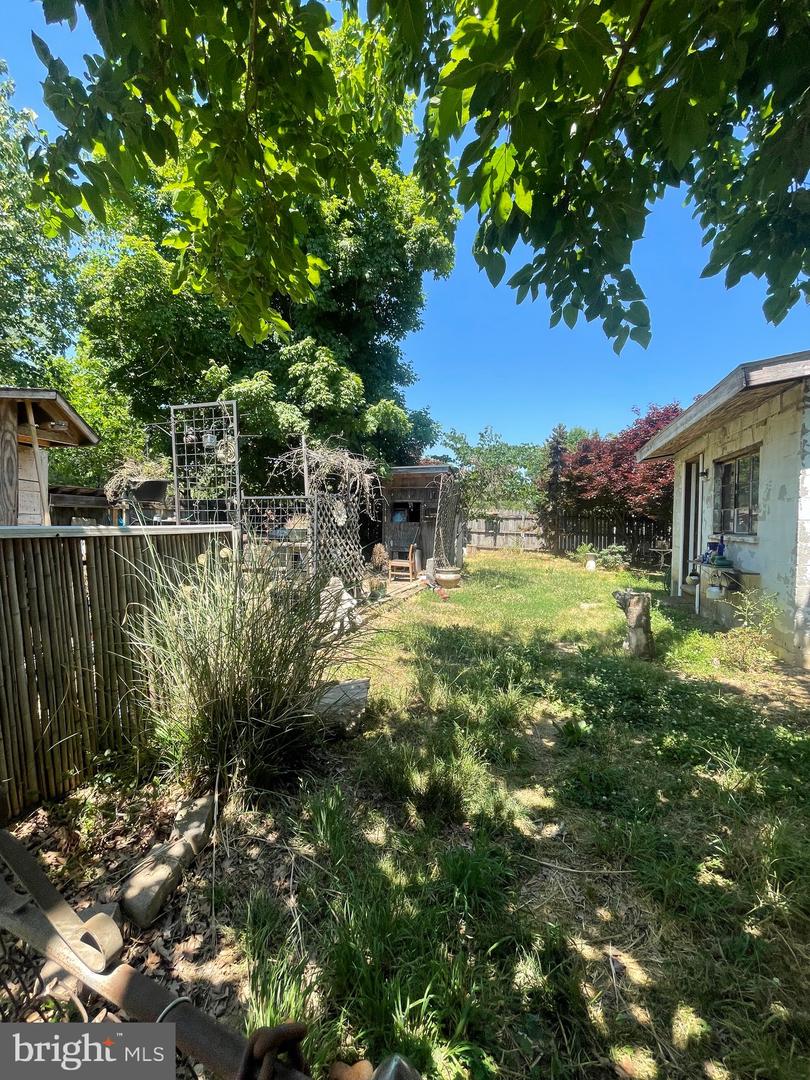 300 Prince Edward St Property Photo 35