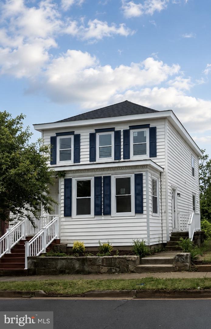 822 Lafayette Blvd Property Photo 1
